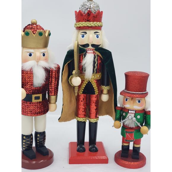Nutcracker Set of 3 King With Cape, Drummer, Jeweled and Bedazzled Nutcrackers - Picture 9 of 15